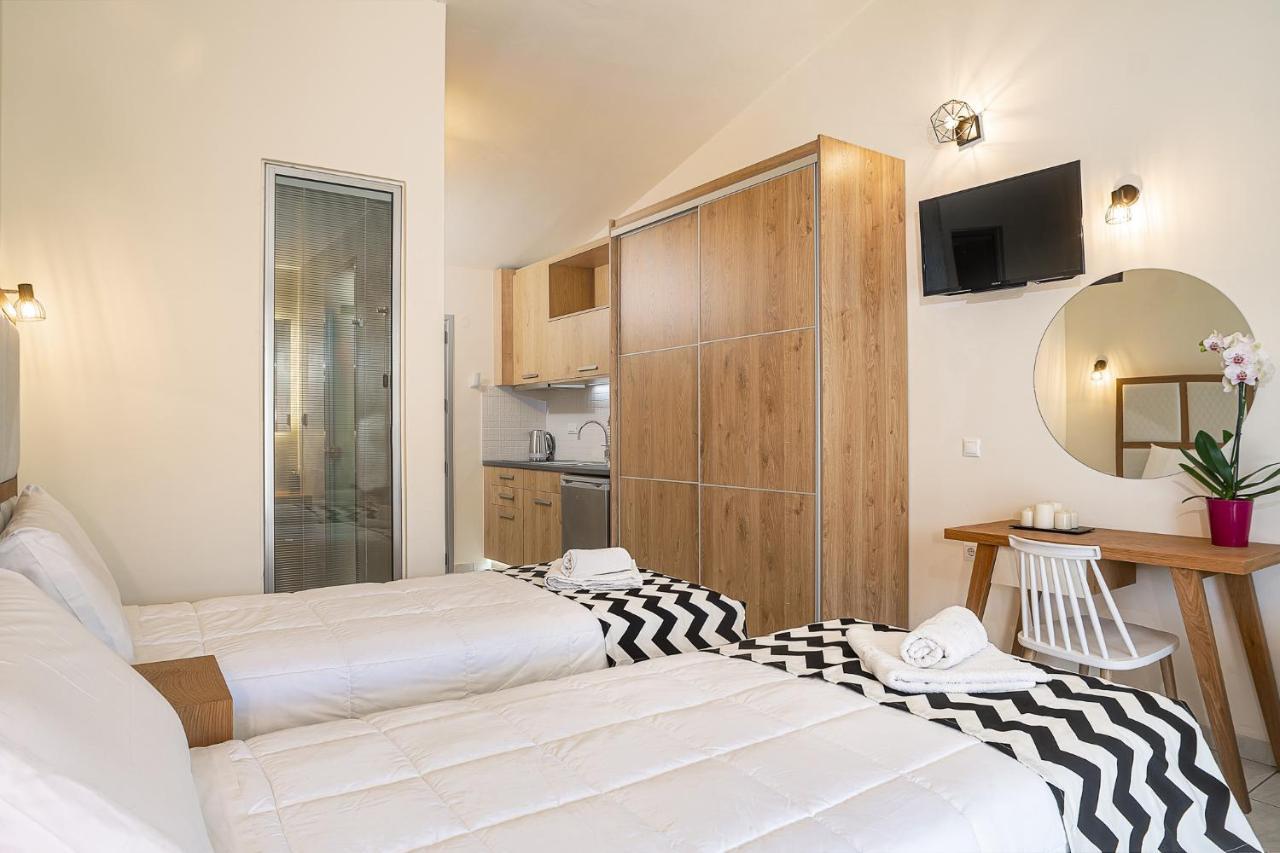 Sunrise Rent Rooms Amoudi Exteriör bild