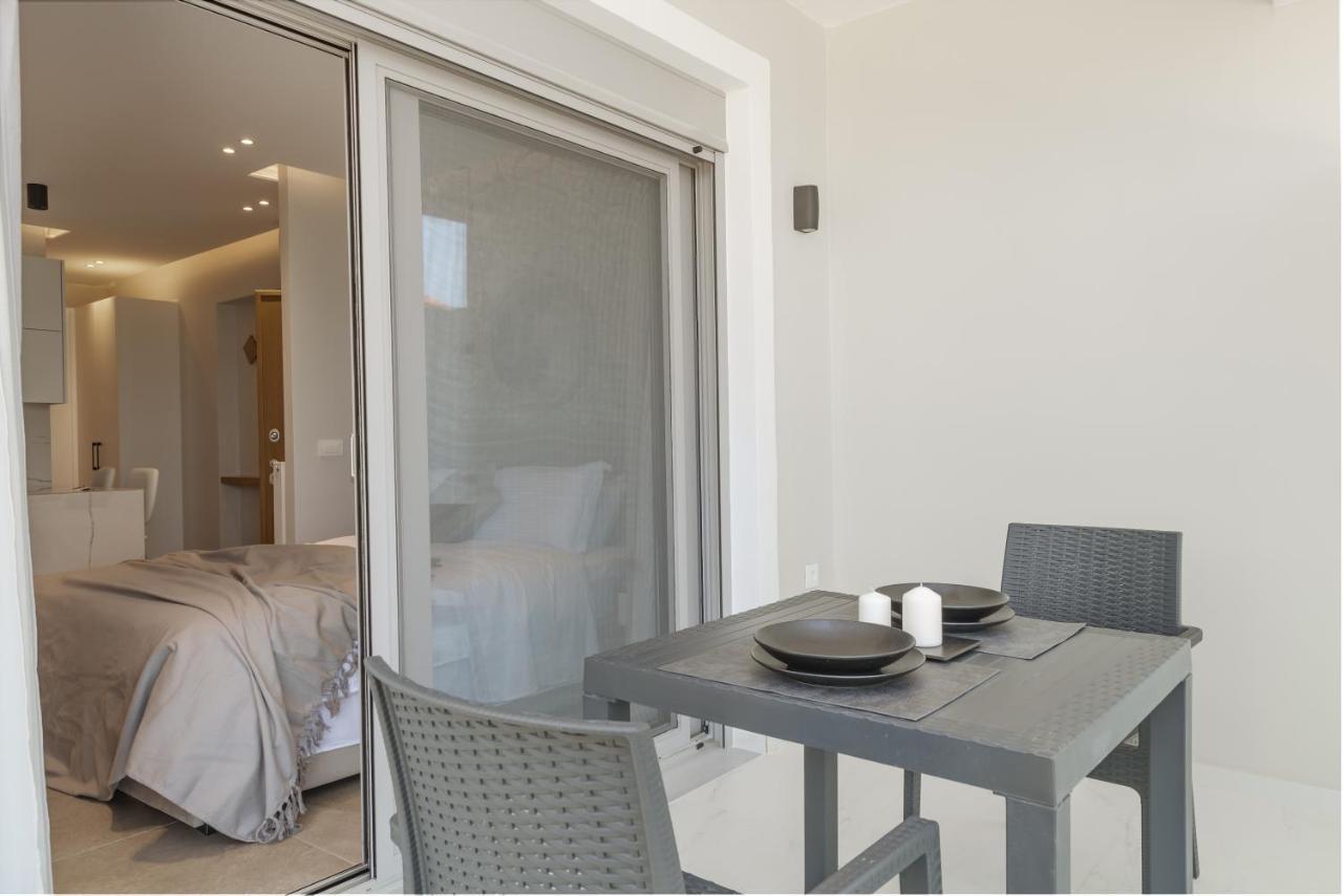 Sunrise Rent Rooms Amoudi Exteriör bild