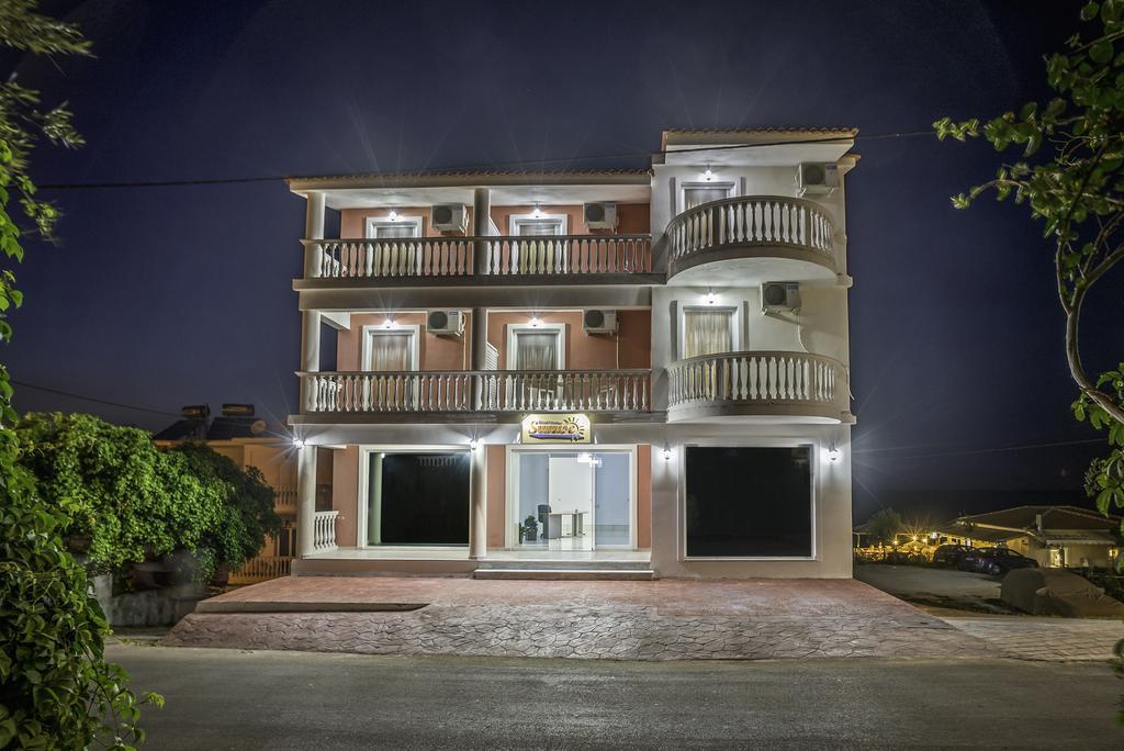 Sunrise Rent Rooms Amoudi Rum bild
